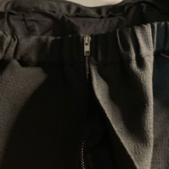 LUXXEL
WOMEN’s (Juniors) Romper Black Size Large 2” inseam 2” - Picture 5 of 9